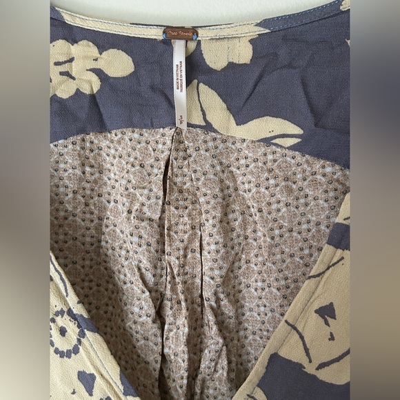Free People Patchwork Floral Mixed Print Peasant Blouse - Picture 4 of 4